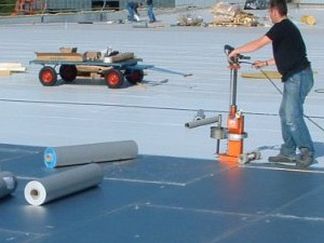 powerdeck_izolacja_dachu_plaskiego_montaz